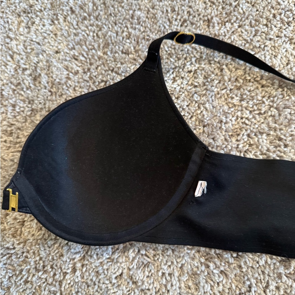 Victoria's Secret Incredible Perfect Shape Push-Up Bra - Picture 4 of 5